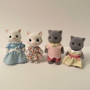 Calico Critters Persian Cat Family Bundle 4 Figures Sylvanian Families